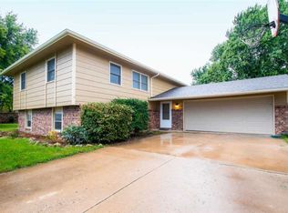 8719 E Wassall Ct, Wichita, KS 67210