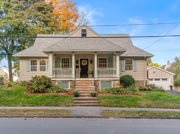 31 Salem St, Swampscott, MA 01907
