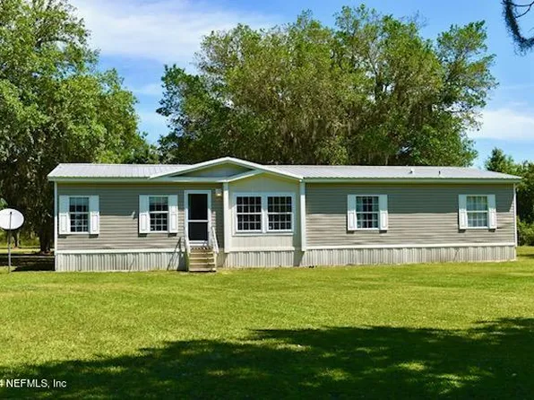122 EL PRADO Court, Palatka, FL 32177