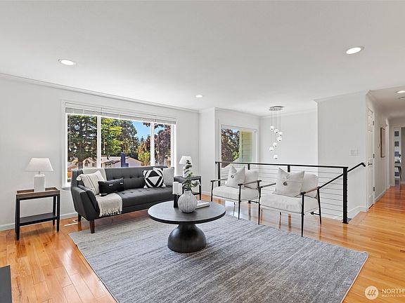 4th image of 12938 NE 136th Place