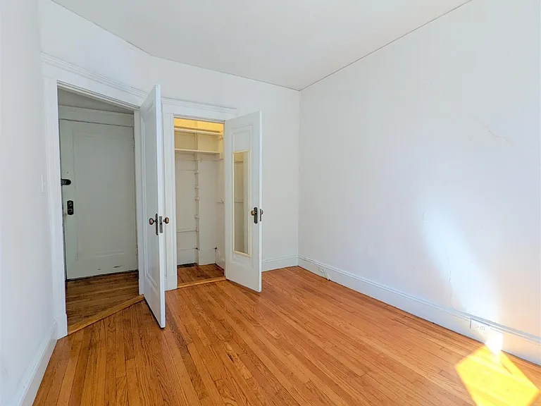 172 Maple St — Photo 8