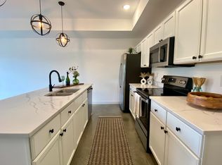 3310 Stoneway Ct, Champaign, IL 61822