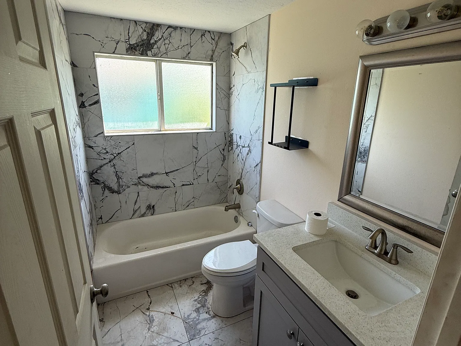 3 bed, 1104 sqft, $2,000 — Photo 4