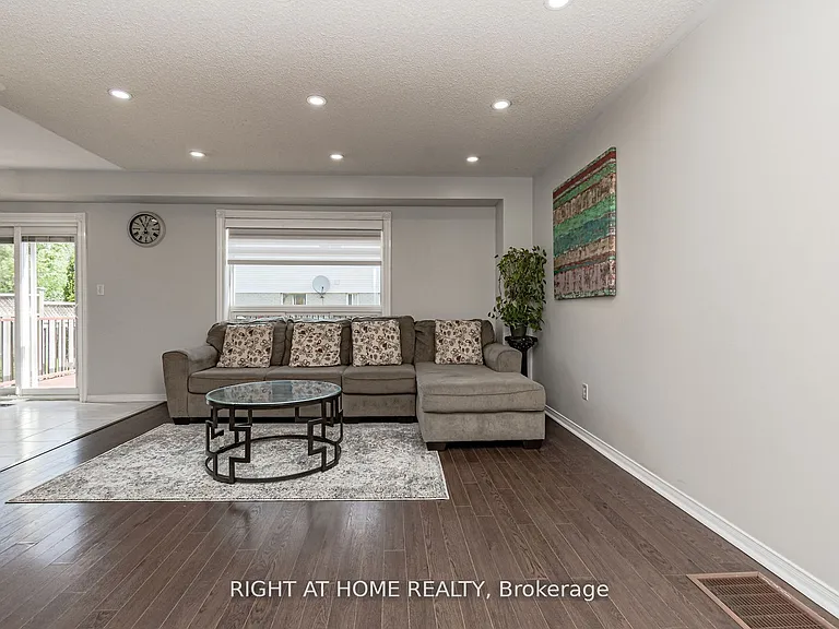 2084 White Dove Cir — Photo 2