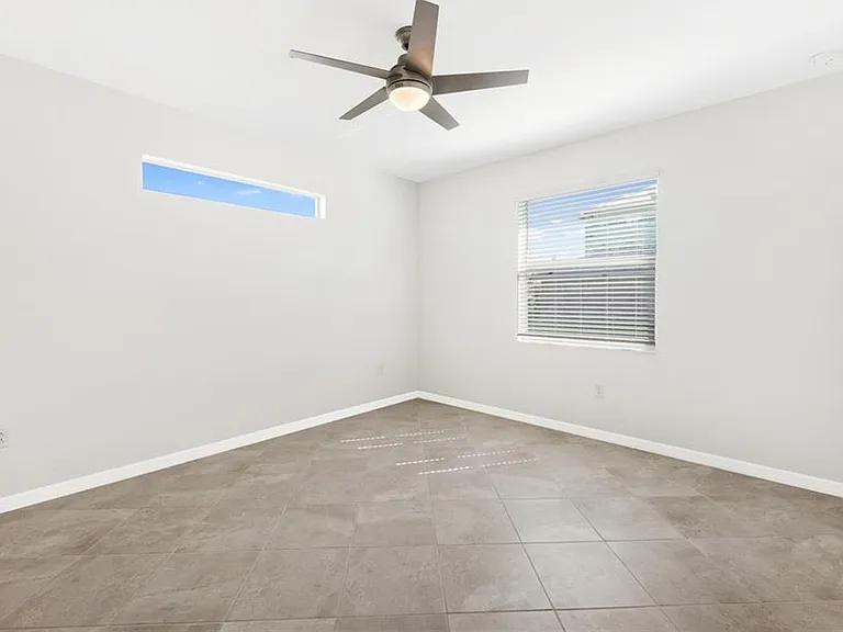 2672 Vine Ave — Photo 20