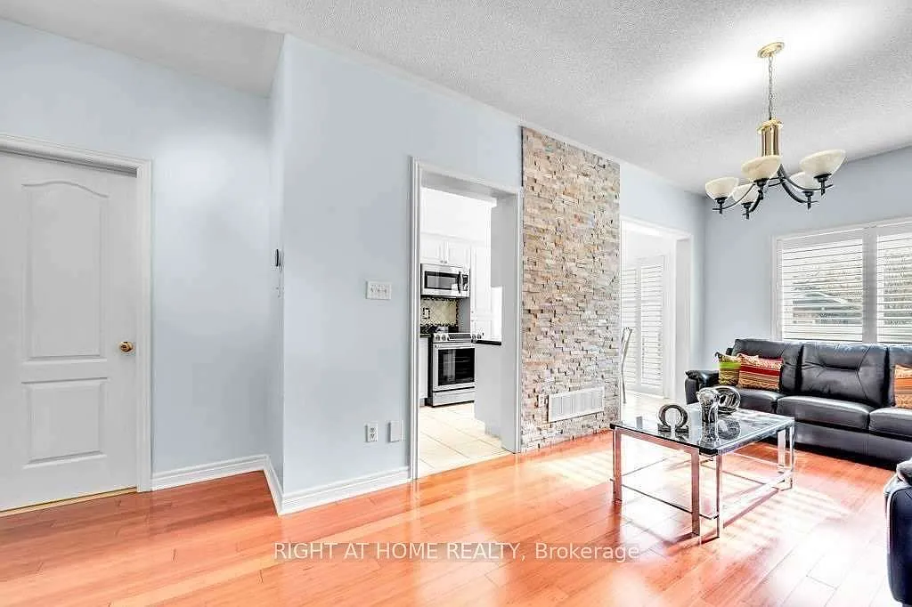 3 bed, $2,900 — Photo 3