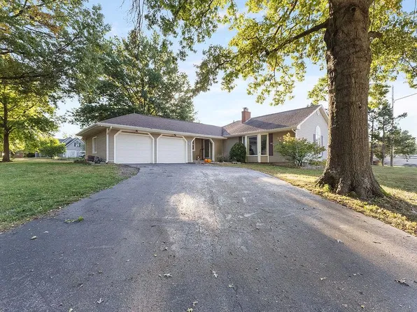 44 Hubbard Pl, Lathrop, MO 64465