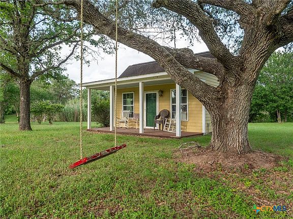 5th image of 403 Oakside