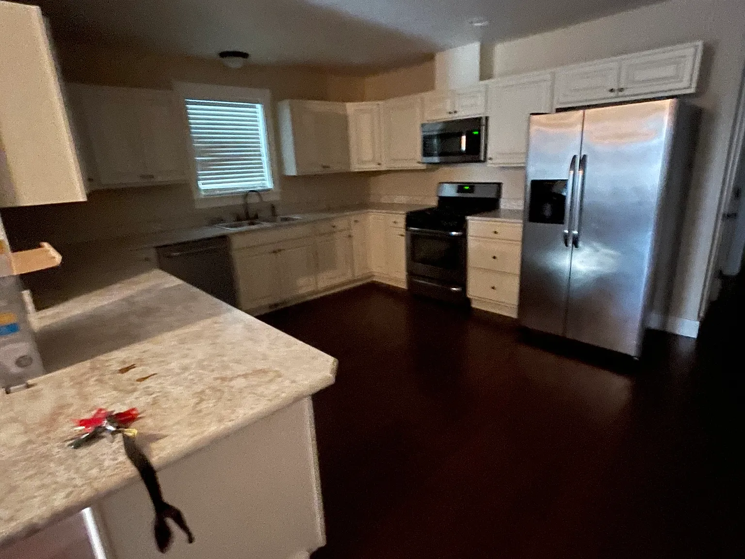 3 bed, 1400 sqft, $1,450 — Photo 1