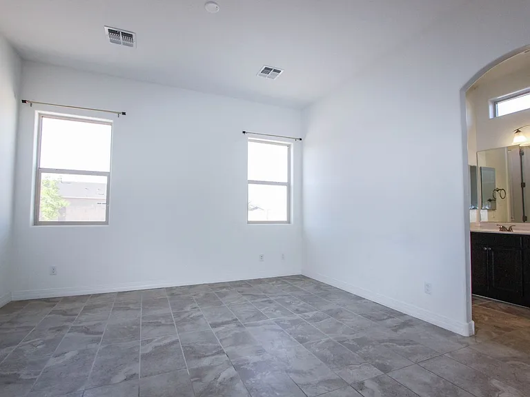 6188 E Oliver Ave — Photo 8