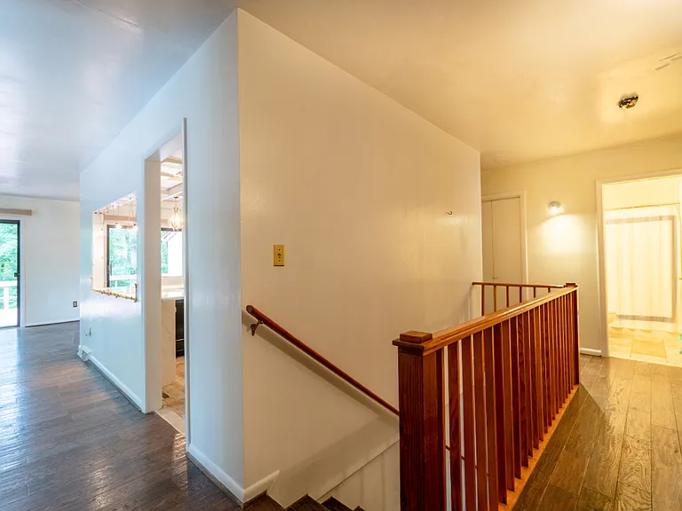 5275 Country Club Rd — Photo 3