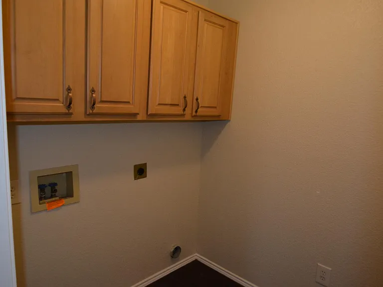 10249 Aurora Dr — Photo 11