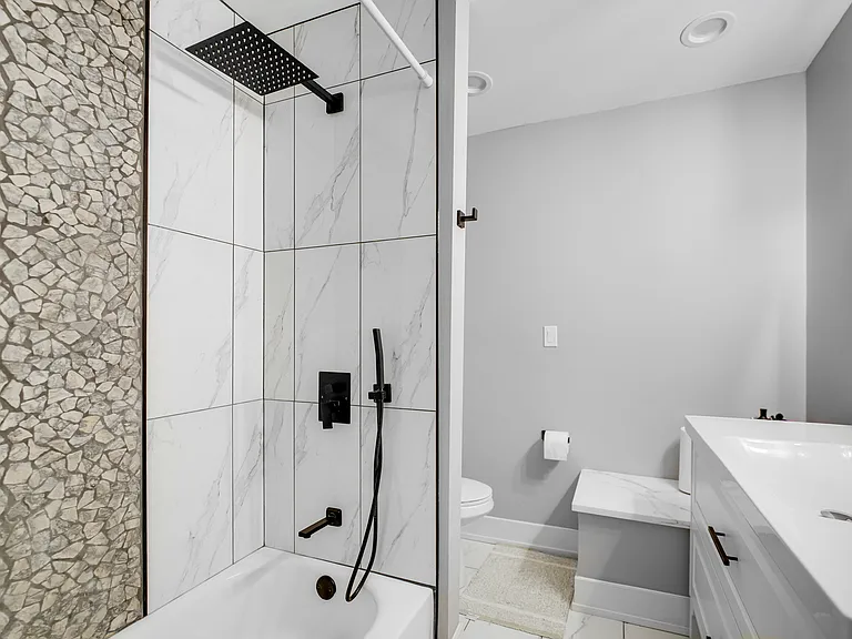 10324 S 81st Ave — Photo 13