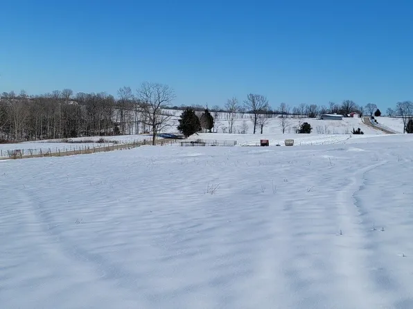 3 Ozee Farm Rd, Bedford, IN 47421