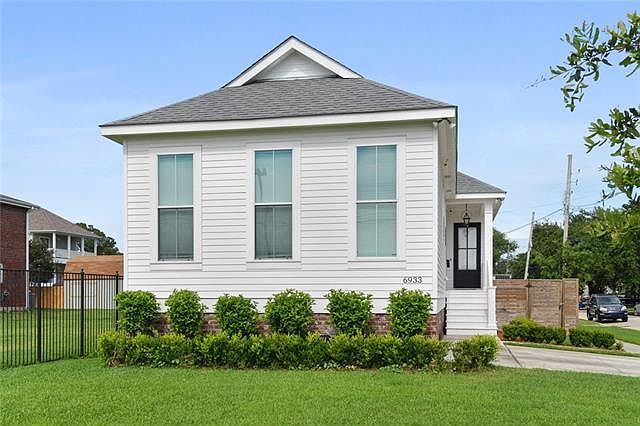 1st image of 6933 Bellaire Dr