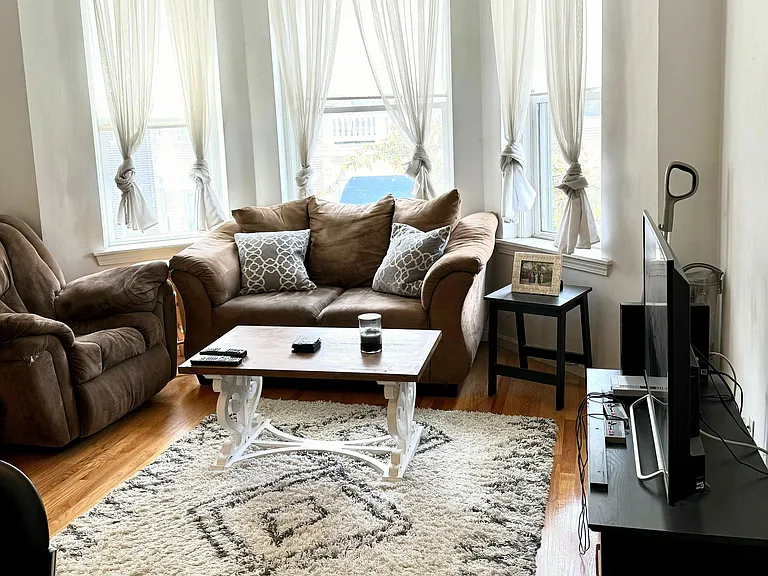 88 Gordon St #306 — Photo 2