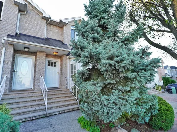24 Altavista Ct, Staten Island, NY 10305