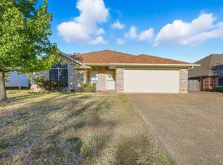 1128 Windy Meadows Dr, Burleson, TX 76028
