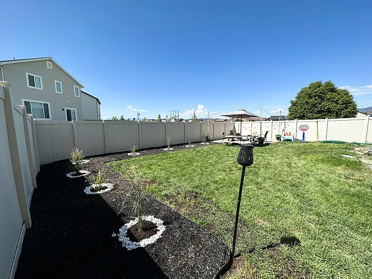 1512 E Shadow Dr — Photo 24