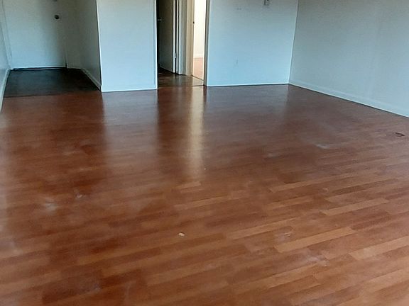 3rd image of 5139 White Oak Ave APT 8