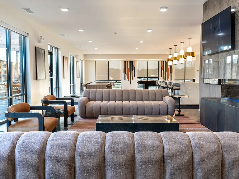 Galewood Residences — Photo 40