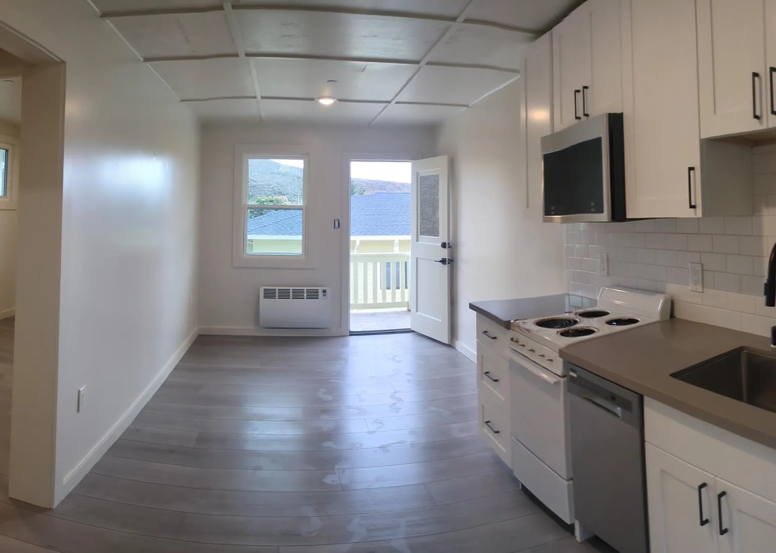 1 bed, 450 sqft, $2,450 — Photo 1