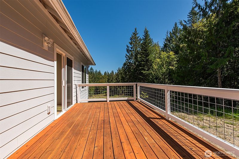 5th image of 702 Chelsamish Drive