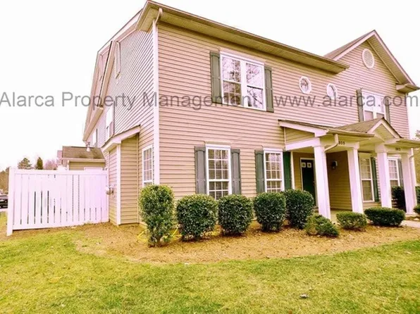 1806 Butterfly Ln, Charlotte, NC 28269