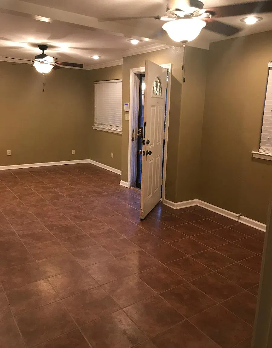 8301 Old Warren Rd — Photo 4