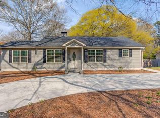 66 E Wright St, Winder, GA 30680