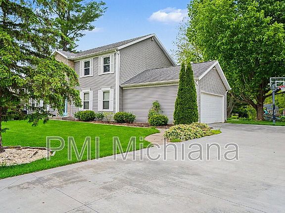 4th image of 15888 Muirfield Ct
