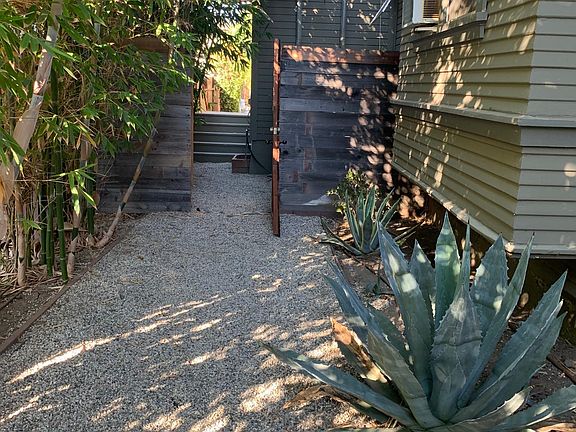 3rd image of 2725 Dalton Ave #1/2