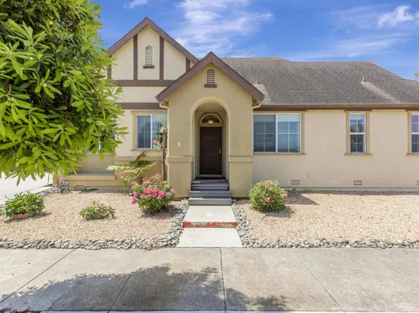 443 Village Way, Watsonville, CA 95076