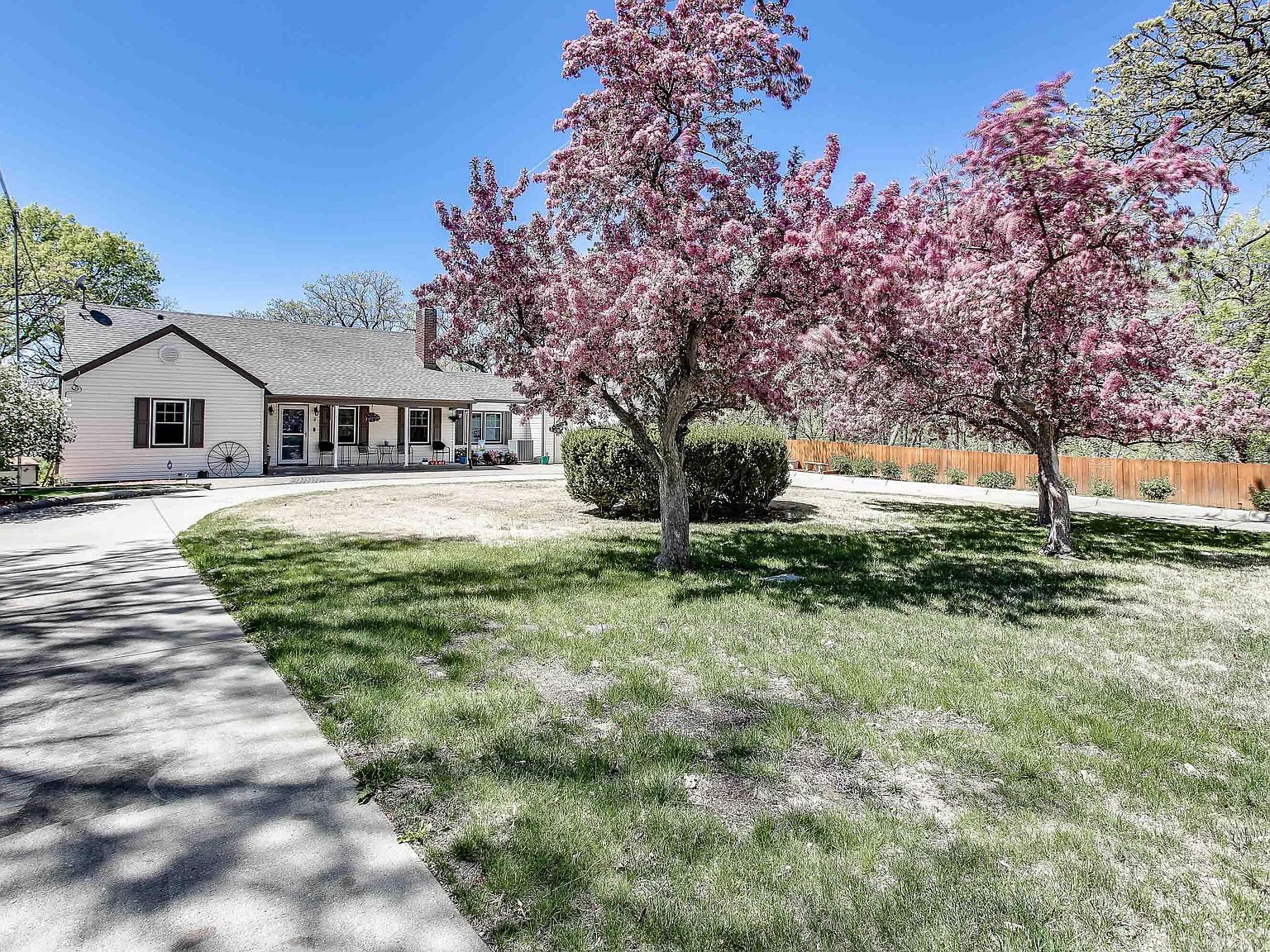 30 Oak Park Ln, Council Bluffs, IA 51503 Zillow