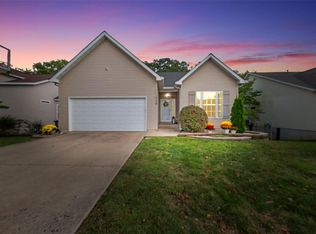 530 Indian Lake Dr, Wright City, MO 63390