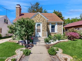 6 N Melrose Ave, Elgin, IL 60123