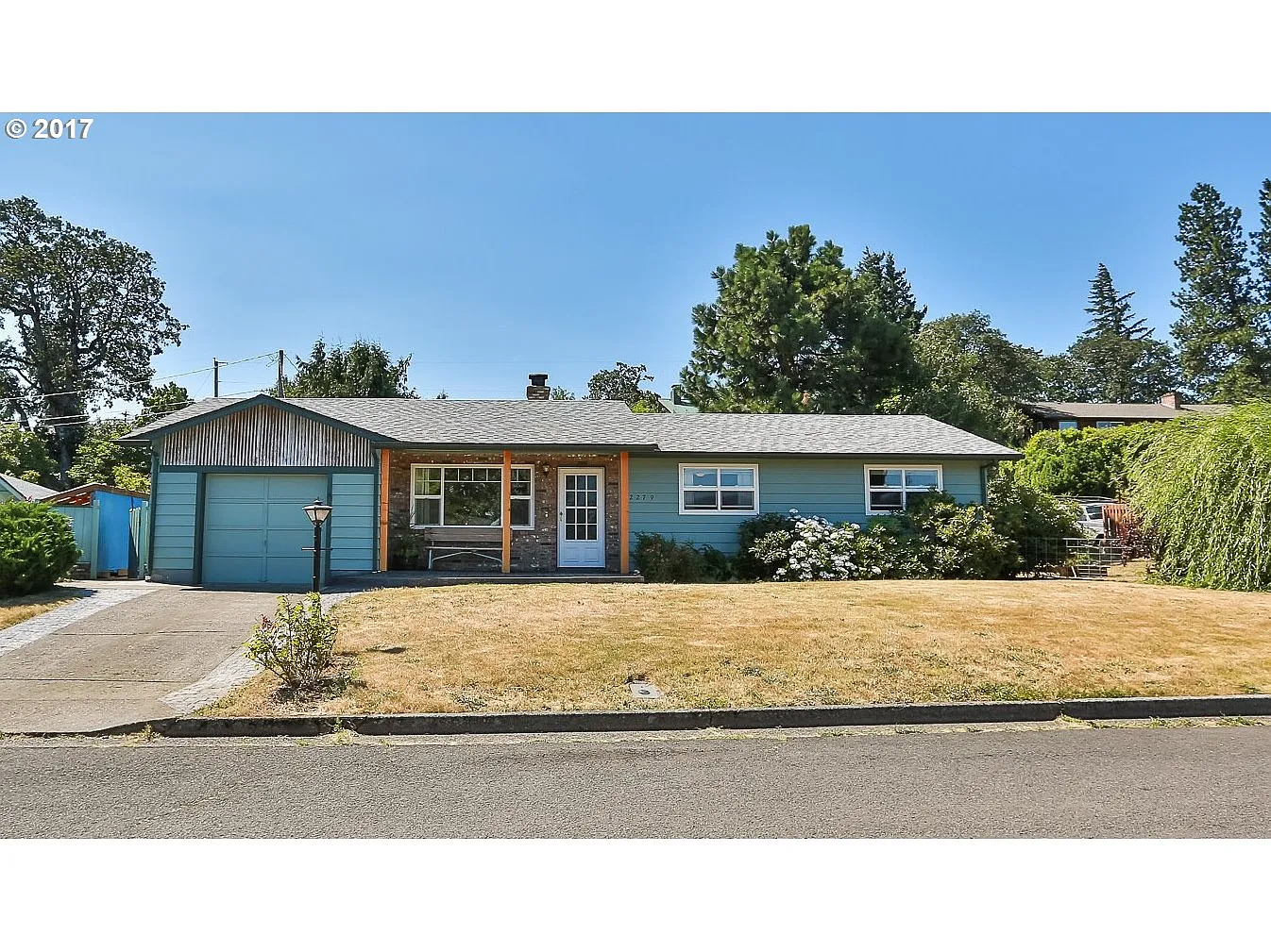 2279 Prospect Ave photo 1