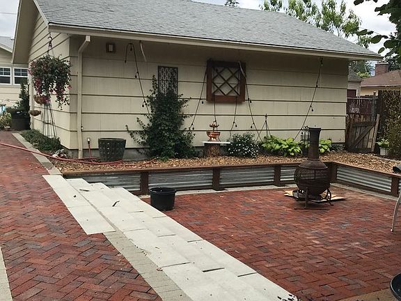 3rd image of 12701 SE Salmon Ct #C
