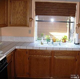 4th image of 130 Village Ct