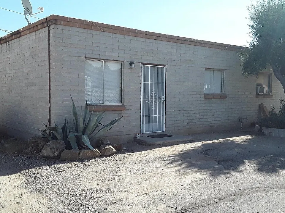 446 E Calle Arizona #3