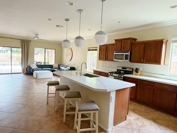 3074 E Maplewood St, Gilbert, AZ 85297