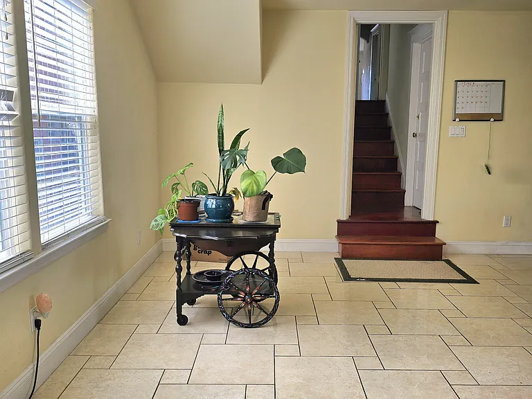 524 Oakland Ave — Photo 11