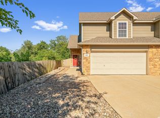 628 N Wrigley Ln, Lawrence, KS 66044