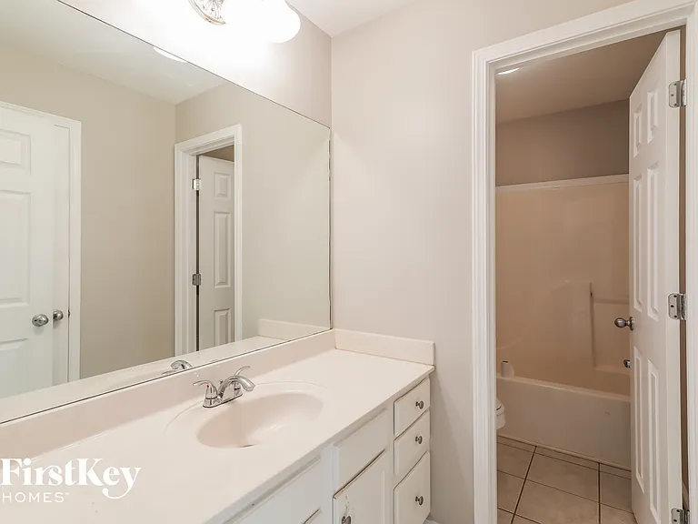 1528 Park Knoll Trl — Photo 14