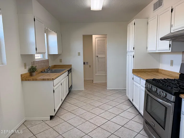 293 Atlantic Rd #A — Photo 6