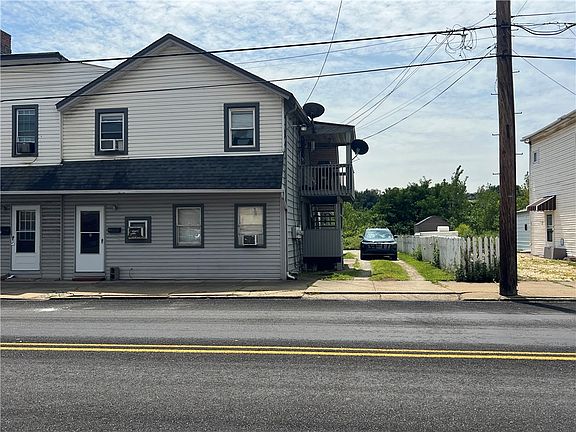 3rd image of 2518 Walnut St