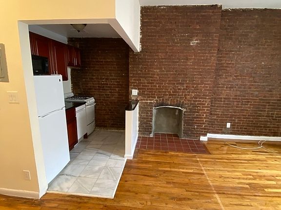 3rd image of 312 W 89th St APT 2