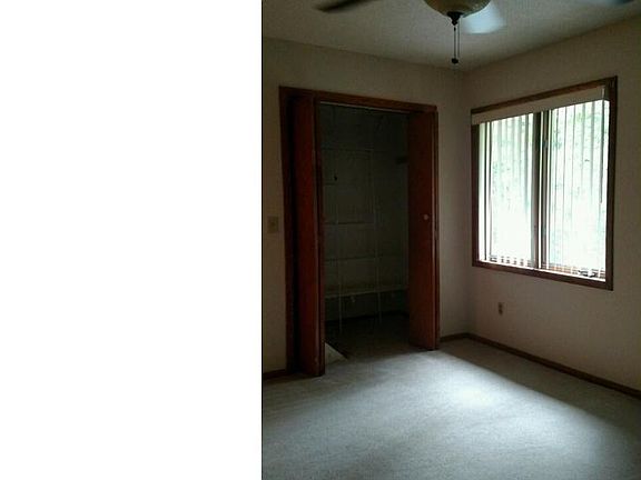 4th image of 3975 Sunshine Dr
