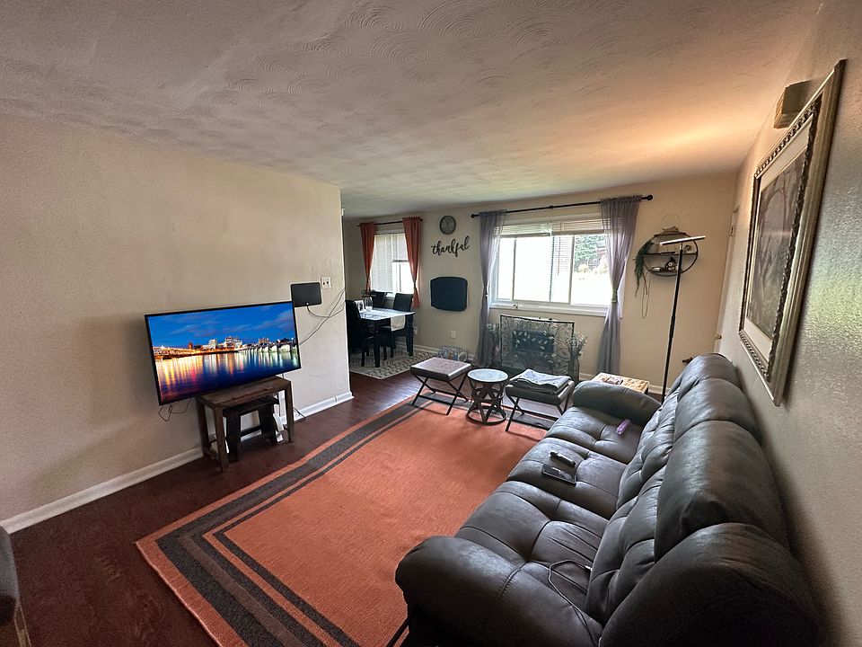 1st image of 1319 Rolleston St #A