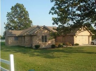 140 Arlington Rd, Brookville, OH 45309